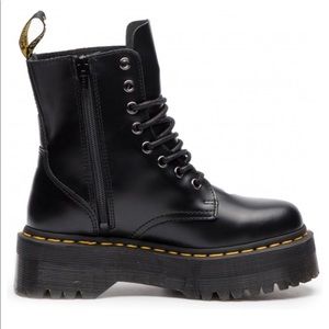 Dr. Martens Jadon Platform Boot (size 8)